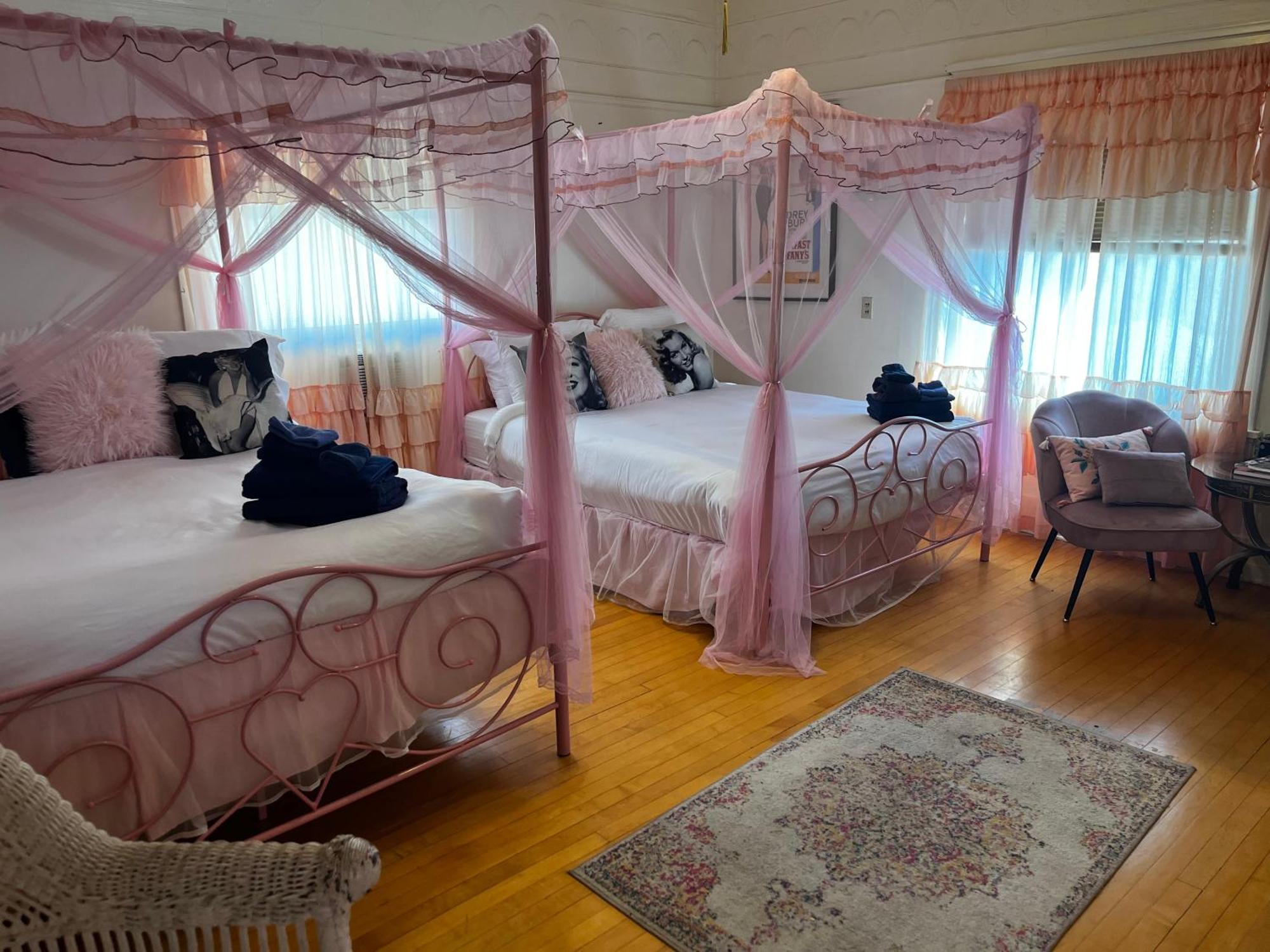 Greenway Manor บิสบี ภายนอก รูปภาพ